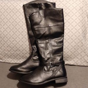 Forever Women's size 8 knee high Boots